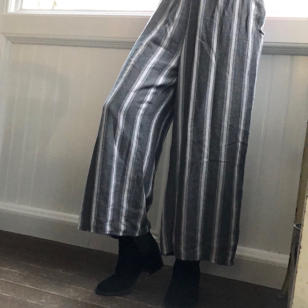 Hollister Gray & White Striped Wide Leg Pants